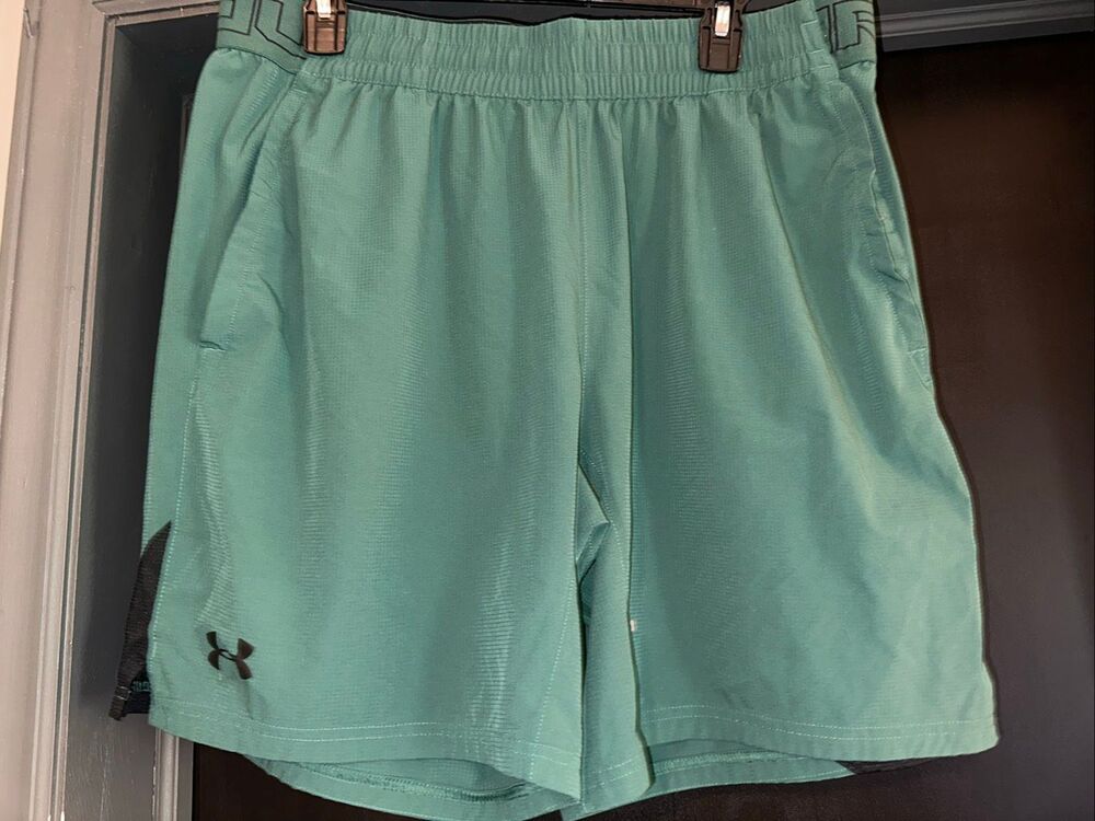 Under Armour Men’s Green Athletic Shorts Loose Fit Drawstring Pockets Logo XL